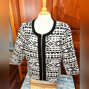 NWOT- ROZ & ALI CROPPED JACKET , Ladies Large,  Dressy, Black, White Matte Gold
